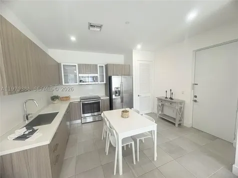 1045 NE 18th Avenue Fort Lauderdale FL 33304