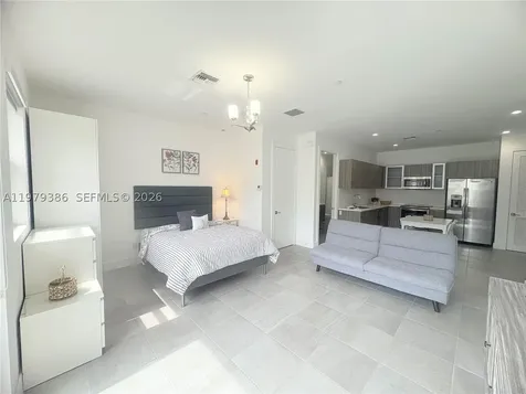 1045 NE 18th Avenue Fort Lauderdale FL 33304