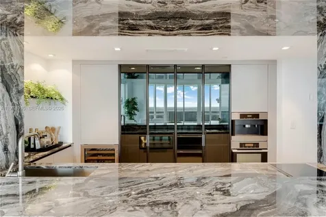 18201 E Collins Avenue Sunny Isles Beach FL 33160
