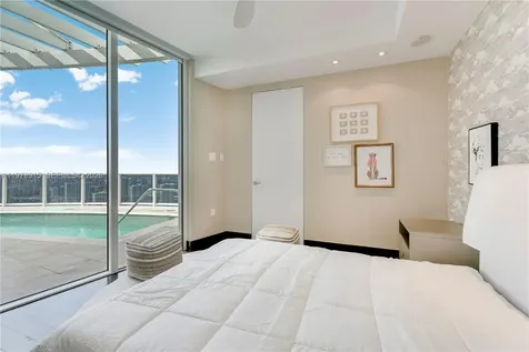 18201 E Collins Avenue Sunny Isles Beach FL 33160