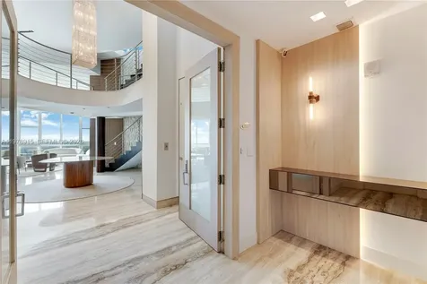 18201 E Collins Avenue Sunny Isles Beach FL 33160