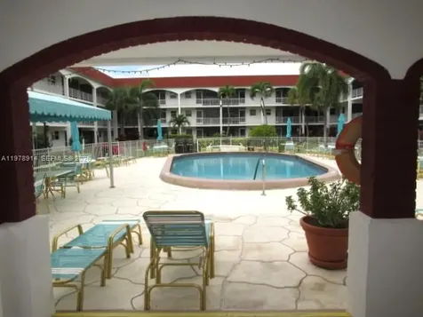 580 Egret Drive Hallandale Beach FL 33009