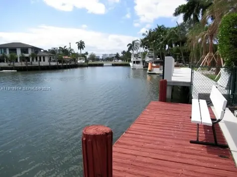 580 Egret Drive Hallandale Beach FL 33009