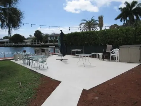 580 Egret Drive Hallandale Beach FL 33009