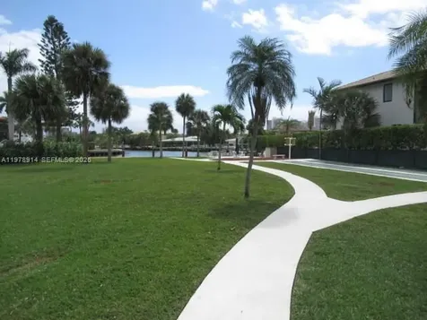 580 Egret Drive Hallandale Beach FL 33009