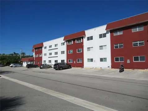 580 Egret Drive Hallandale Beach FL 33009