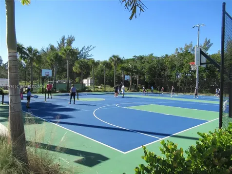 580 Egret Drive Hallandale Beach FL 33009
