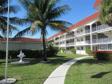 580 Egret Drive Hallandale Beach FL 33009