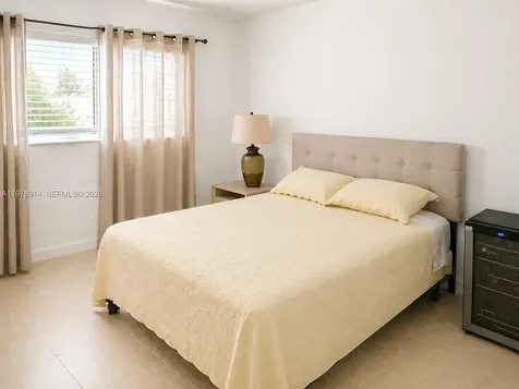 580 Egret Drive Hallandale Beach FL 33009