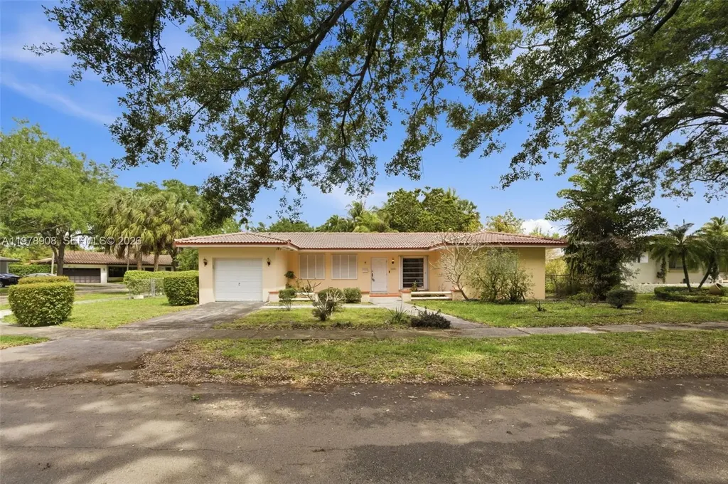 14435 Tabebuia Lane Miami Lakes FL 33014