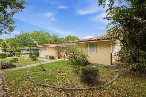 14435 Tabebuia Lane Miami Lakes FL 33014