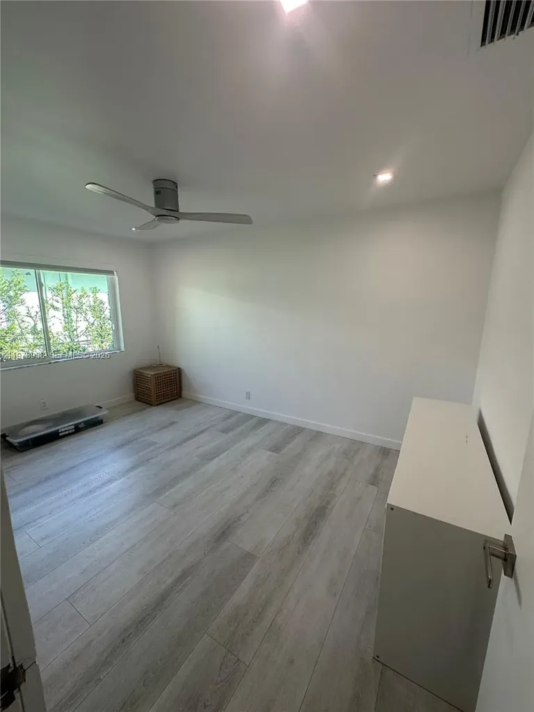 935 Lincoln Street Hollywood FL 33019