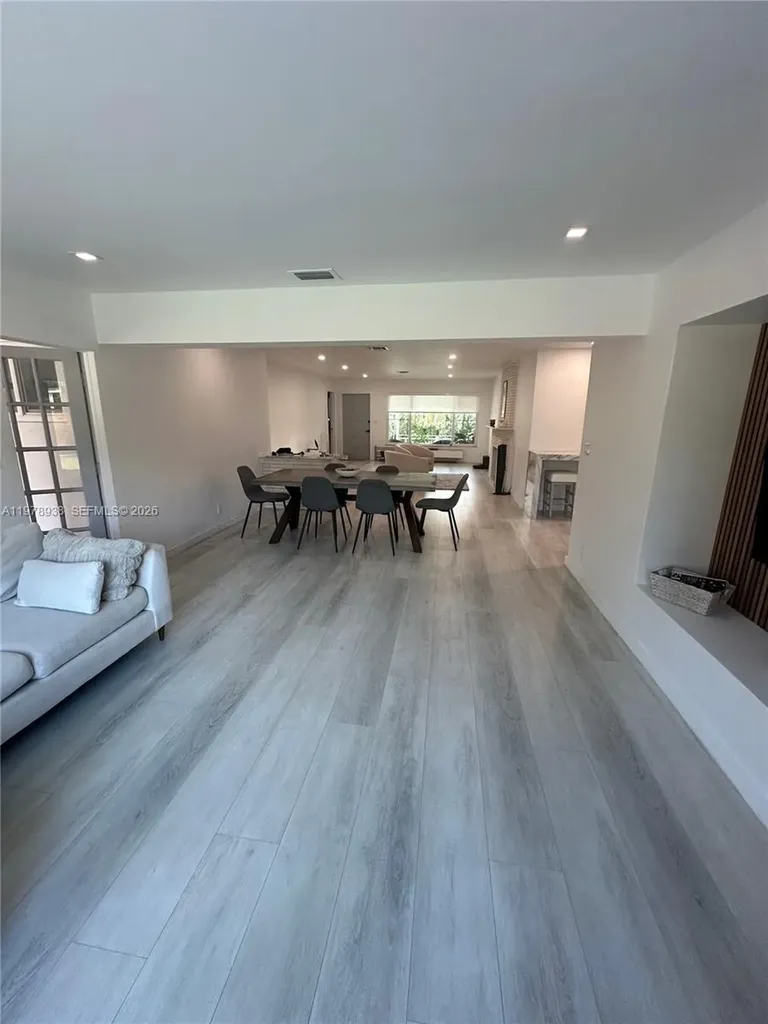 935 Lincoln Street Hollywood FL 33019