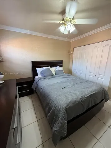 1800 W 54th Street Hialeah FL 33012