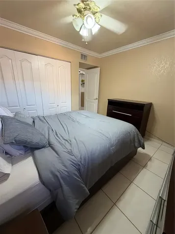 1800 W 54th Street Hialeah FL 33012