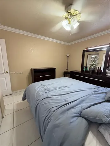 1800 W 54th Street Hialeah FL 33012