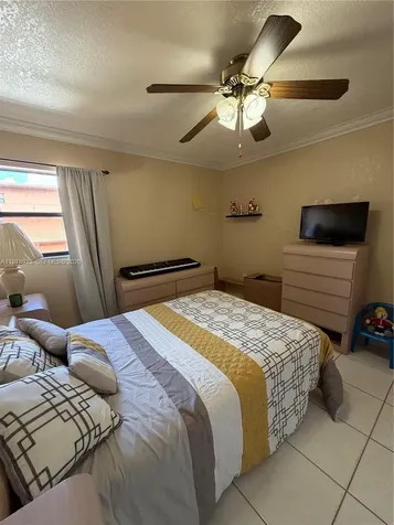 1800 W 54th Street Hialeah FL 33012