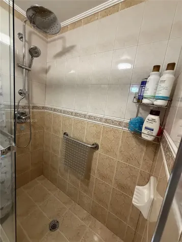 1800 W 54th Street Hialeah FL 33012