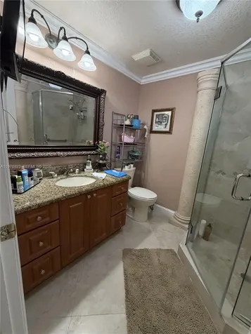 1800 W 54th Street Hialeah FL 33012