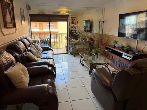 1800 W 54th Street Hialeah FL 33012