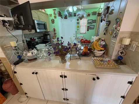 1800 W 54th Street Hialeah FL 33012