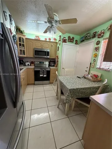 1800 W 54th Street Hialeah FL 33012