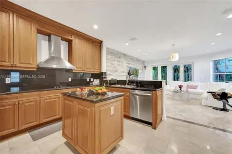 19413 38th Court Sunny Isles Beach FL 33160