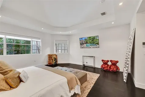 19413 38th Court Sunny Isles Beach FL 33160