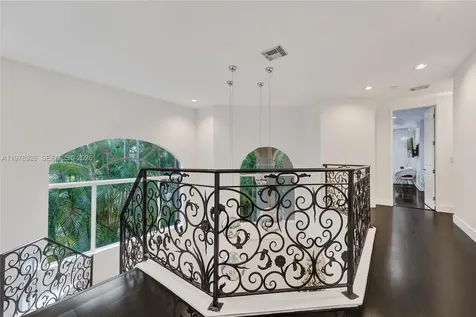 19413 38th Court Sunny Isles Beach FL 33160