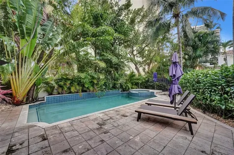 19413 38th Court Sunny Isles Beach FL 33160