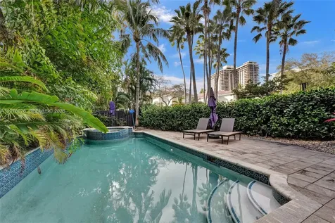19413 38th Court Sunny Isles Beach FL 33160