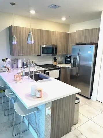6410 NW 102nd Path Doral FL 33178