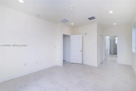 6410 NW 102nd Path Doral FL 33178