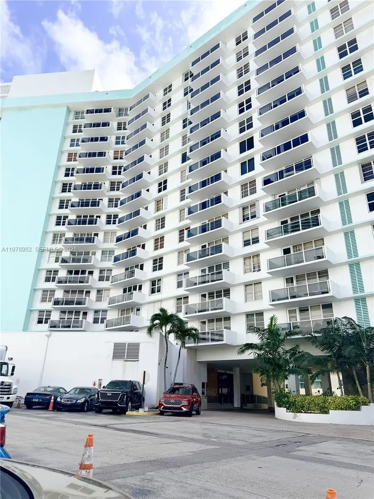 3725 S Ocean Drive Hollywood FL 33019
