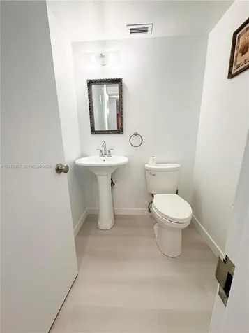 3725 S Ocean Drive Hollywood FL 33019