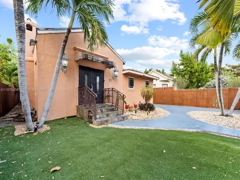 37 NW 47th Terrace Miami FL 33127