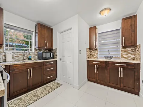 37 NW 47th Terrace Miami FL 33127