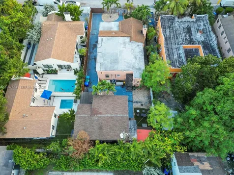37 NW 47th Terrace Miami FL 33127