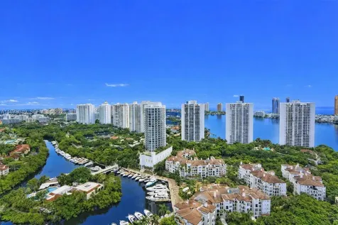 1000 W Island Boulevard Aventura FL 33160