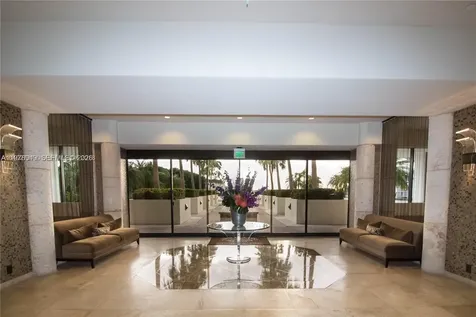 1000 W Island Boulevard Aventura FL 33160