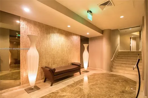 1000 W Island Boulevard Aventura FL 33160