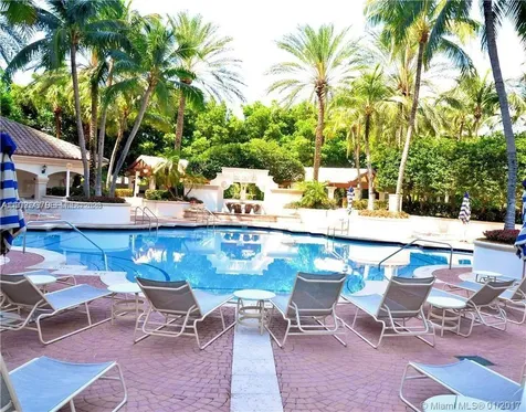 1000 W Island Boulevard Aventura FL 33160