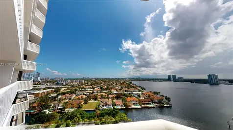 1000 W Island Boulevard Aventura FL 33160