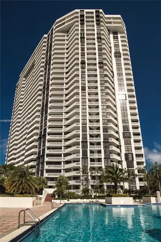1000 W Island Boulevard Aventura FL 33160