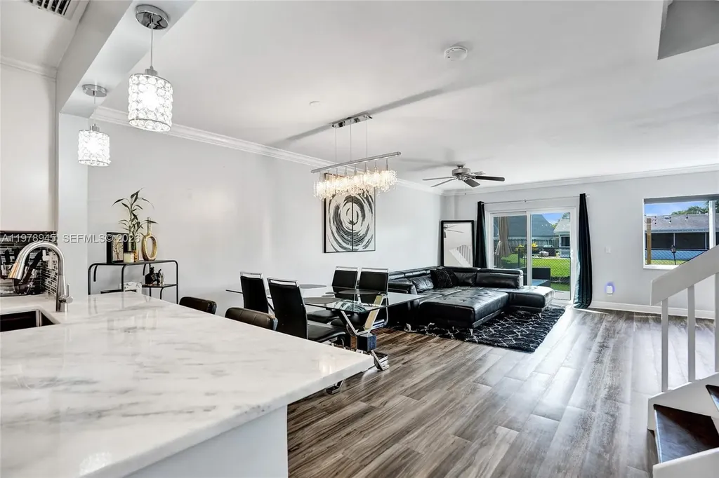 3703 NW 91st Lane Sunrise FL 33351