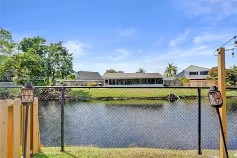 3703 NW 91st Lane Sunrise FL 33351