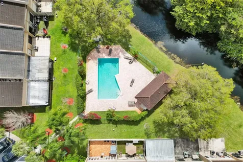 3703 NW 91st Lane Sunrise FL 33351