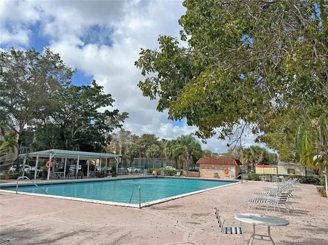 8280 SW 24th Street North Lauderdale FL 33068