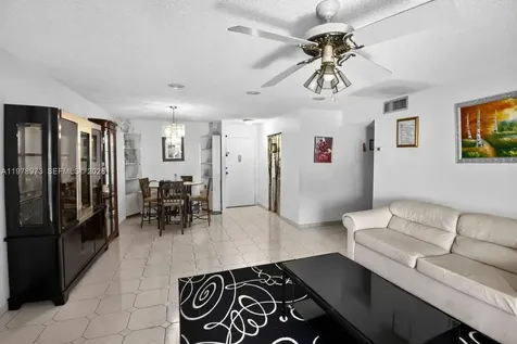 8280 SW 24th Street North Lauderdale FL 33068