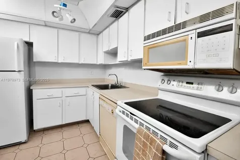 8280 SW 24th Street North Lauderdale FL 33068